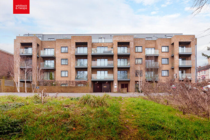 1 Bedroom Apartment For Sale In Park House, Hove, BN3