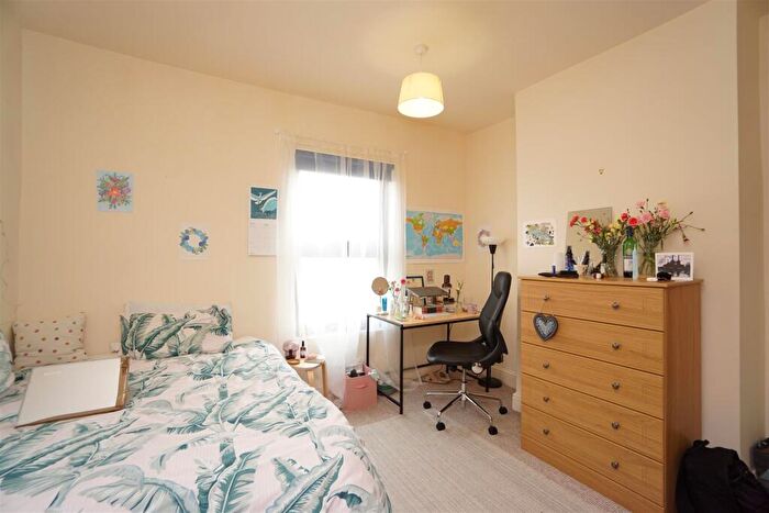 2 Bedroom Terraced House To Rent In Heavygate Road, Crookes, Sheffield, S10