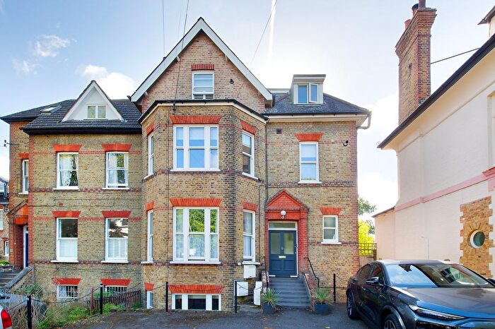 2 Bedroom Flat For Sale In Culverden Road, Balham, SW12