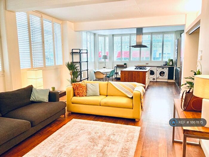 1 Bedroom Flat To Rent In Martha's Buildings, London, EC1V
