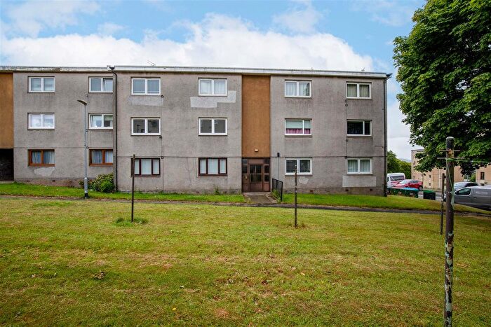 2 Bedroom Flat For Sale In Earn Crescent, Dundee, DD2
