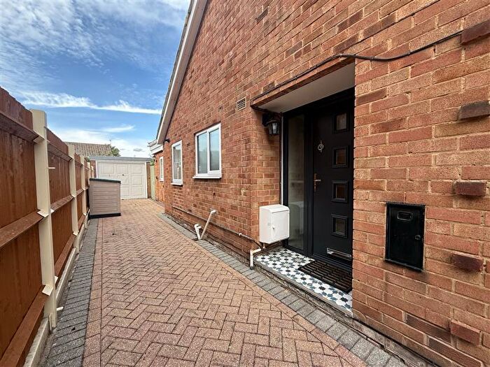 3 Bedroom Bungalow To Rent In Pembroke Road, Cheltenham, GL51
