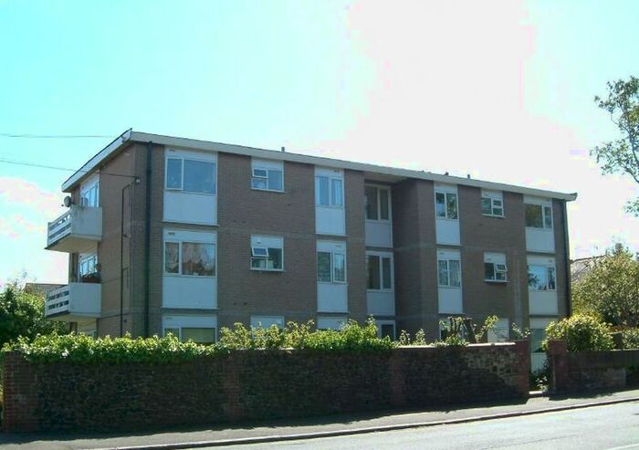 2 Bedroom Flat To Rent In Gladstone Crt, Seafield Road, Broadstairs, CT10