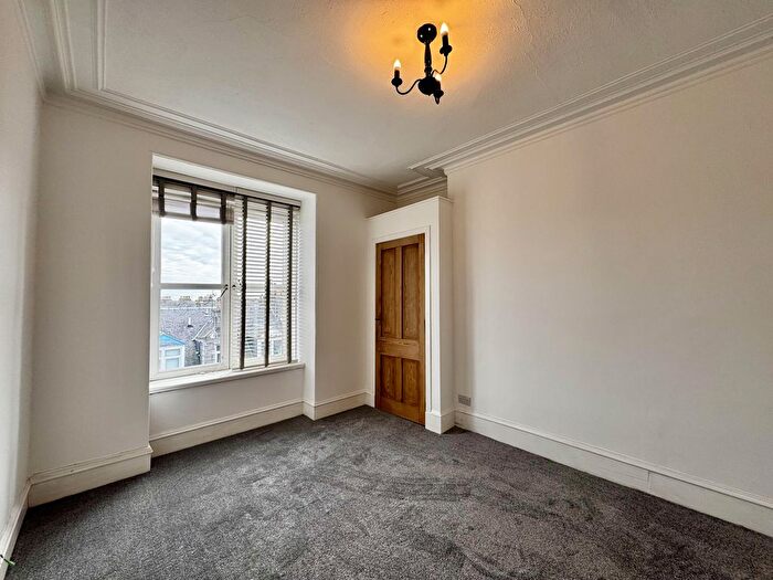 1 Bedroom Flat To Rent In Albyn Grove, Aberdeen, AB10