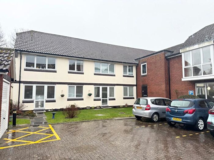 1 Bedroom Flat For Sale In Homeborough House, Brinton Lane, Hythe, Southampton, Hampshire, SO45