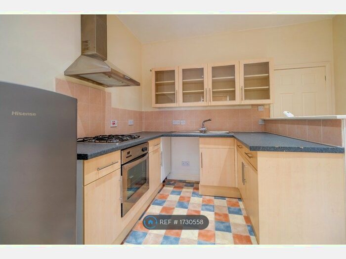 2 Bedroom Flat To Rent In Albion Road, Kettering, NN16