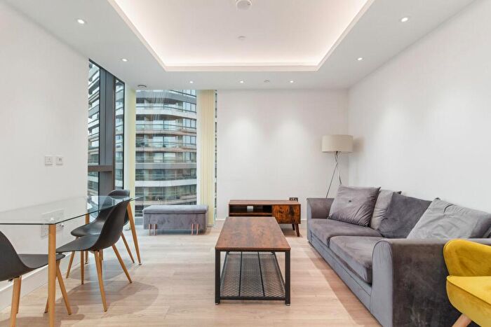 2 Bedroom Apartment To Rent In Carrara Tower, Bollinder Place London, EC1V