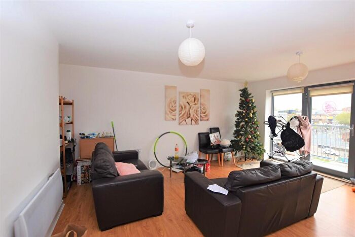 2 Bedroom Apartment To Rent In Ballantyne Drive, Colchester, CO2