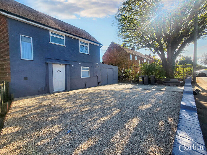 4 Bedroom Semi-Detached House To Rent In Montgomery Avenue, Bournemouth, BH11