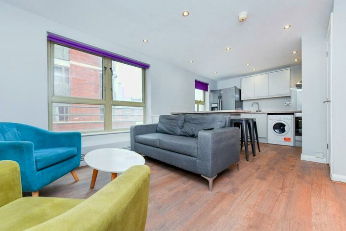 6 Bedroom Apartment To Rent In Varsity City, NG1