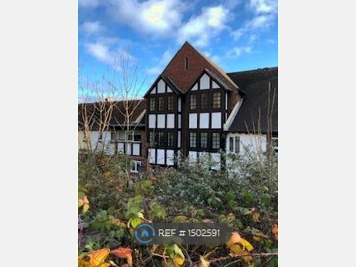 2 Bedroom Flat To Rent In Kingsloade, Bridgnorth, WV16