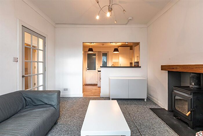 2 Bedroom Flat For Sale In Magdala Terrace, Galashiels, TD1