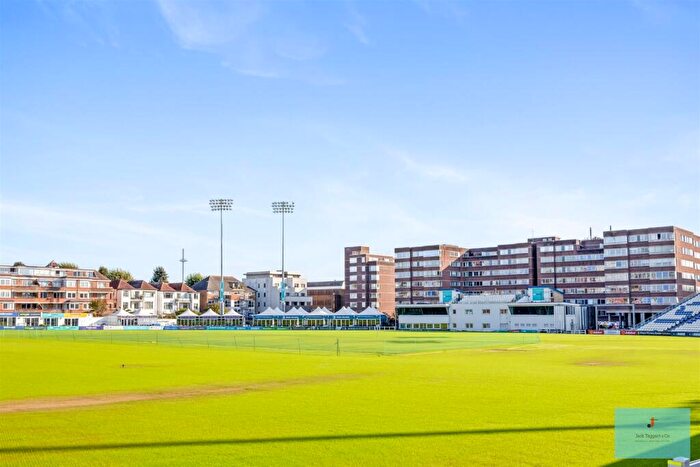 3 Bedroom Apartment For Sale In Eaton Road, Hove, BN3