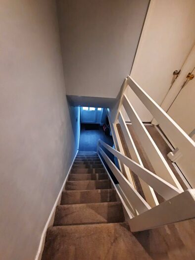 4 Bedroom Semi-Detached House To Rent In Bronte Way, Southampton, SO19