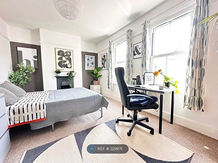 3 Bedroom End Of Terrace House To Rent In Hoopern Street, Exeter, EX4