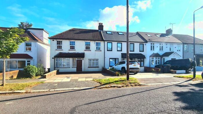 3 Bedroom End Of Terrace House To Rent In Trent Gardens, Southgate, N14