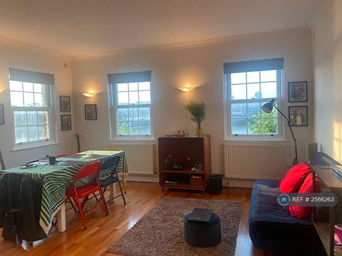 2 Bedroom Flat To Rent In Sophia Square, London, SE16