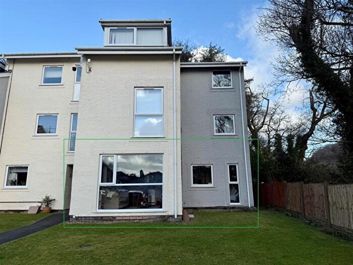 2 Bedroom Apartment For Sale In Ffordd Siabod, Y Felinheli, LL56