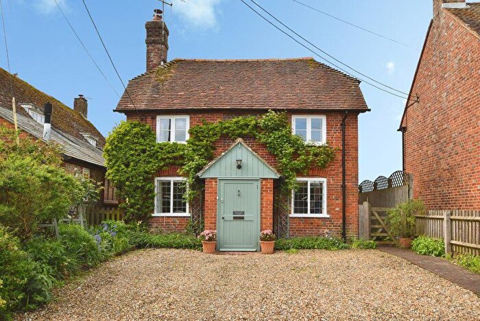 3 Bedroom Detached House For Sale In Lower Road, Charlton All Saints ***Video Tour***, SP5