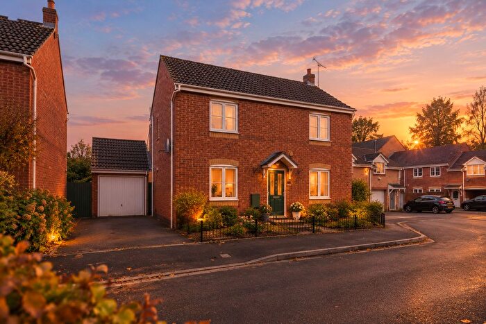 3 Bedroom Detached House For Sale In Avill Crescent, Taunton, TA1