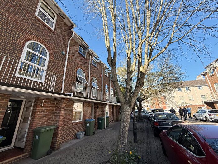 5 Bedroom House To Rent In Latimer Street, Central, SO14