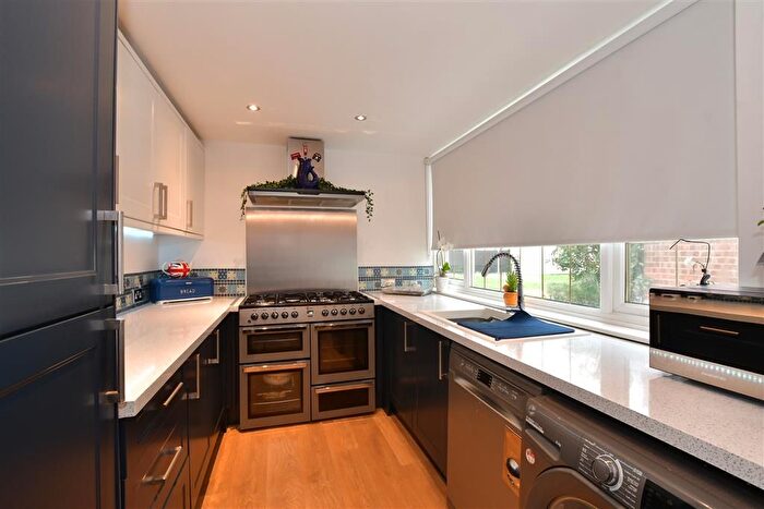 3 Bedroom Terraced House For Sale In Barrie Pavement, Wickford, Essex, SS12