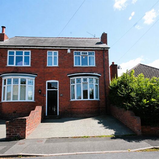 3 Bedroom Semi Detached House For Sale In Cobham Road, Halesowen, B63
