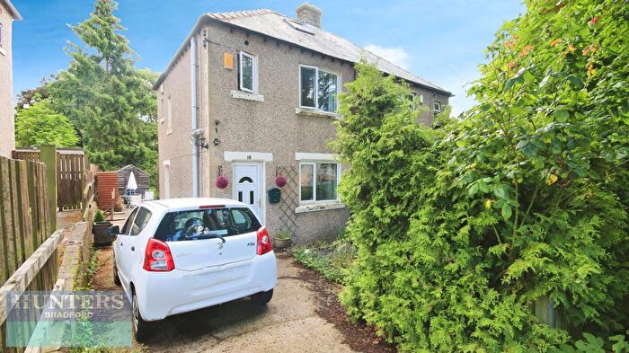 2 Bedroom Property To Rent In Ashbourne Avenue, Bradford, West Yorkshire, BD2