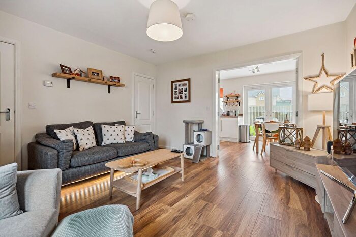 3 Bedroom Semi-detached House For Sale In Tern Crescent, Alloa, FK10