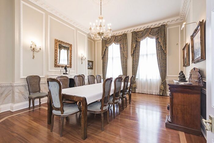 3 Bedroom Flat To Rent In Prince Consort Road, London, SW7