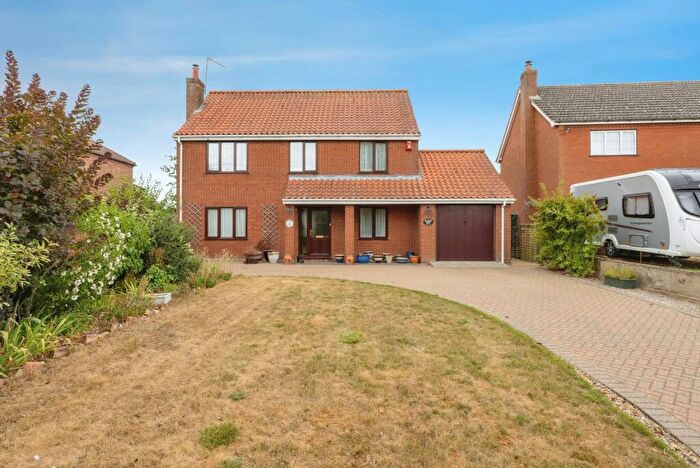 3 Bedroom Detached House For Sale In Shipdham Road, Carbrooke, Thetford, Norfolk, IP25
