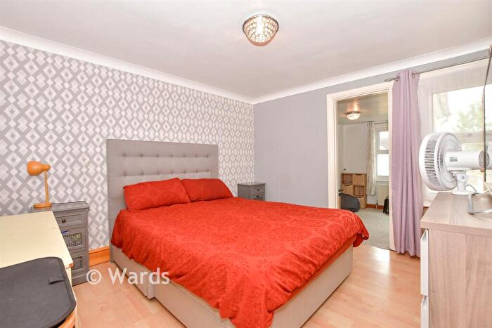 3 Bedroom Terraced House For Sale In Malling Road, Snodland, Kent, Kent, ME6
