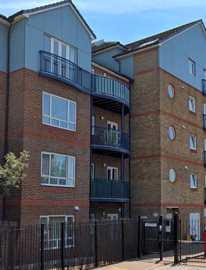 2 Bedroom Flat To Rent In Argent Street, Grays, RM17