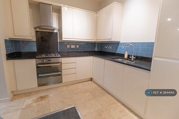 2 Bedroom Flat To Rent In Springhill Court, Bewdley, DY12
