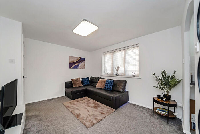 1 Bedroom Flat To Rent In Viking Place, Seymour Road, London, E10