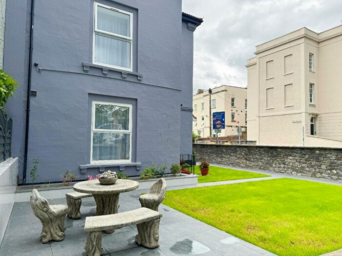 3 Bedroom Flat To Rent In Coronation Road, Bristol, BS3