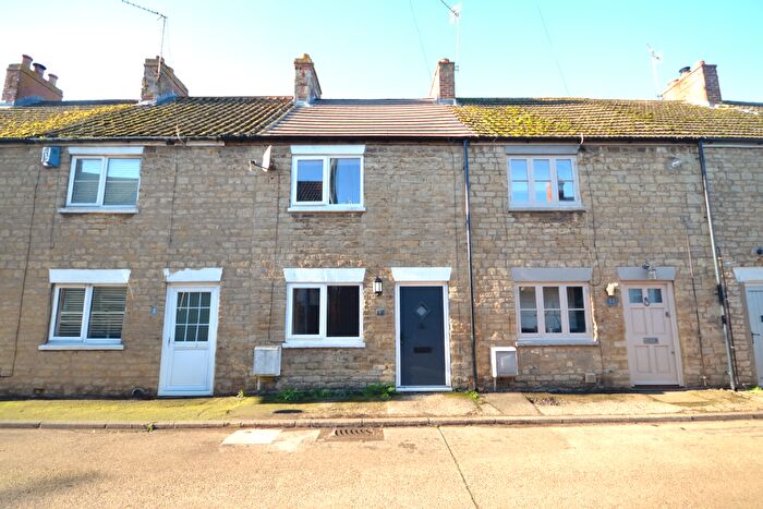 2 Bedroom Cottage To Rent In Long Row, Woodford, Northamptonshire, NN14