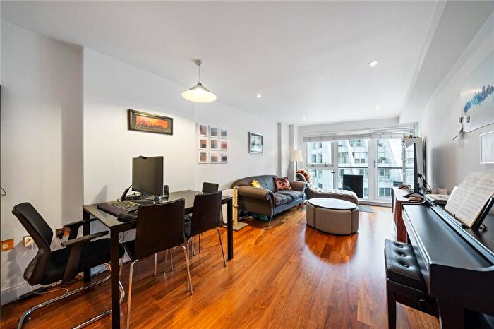 1 Bedroom Apartment To Rent In Clerkenwell Road, London, EC1M