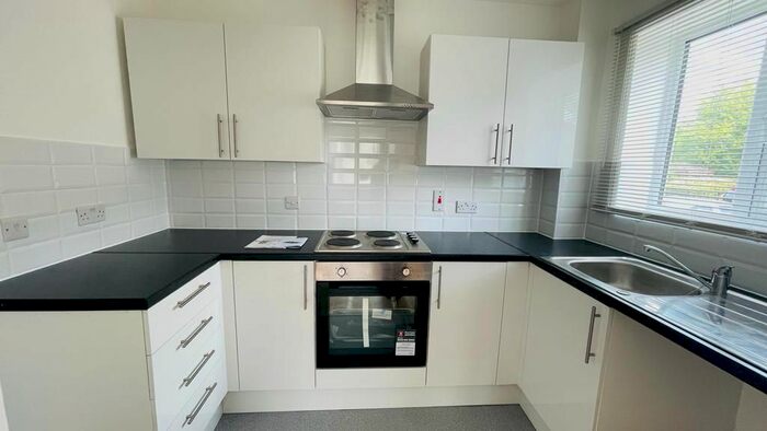 1 Bedroom Flat To Rent In Scotland Green Road, Enfield, EN3