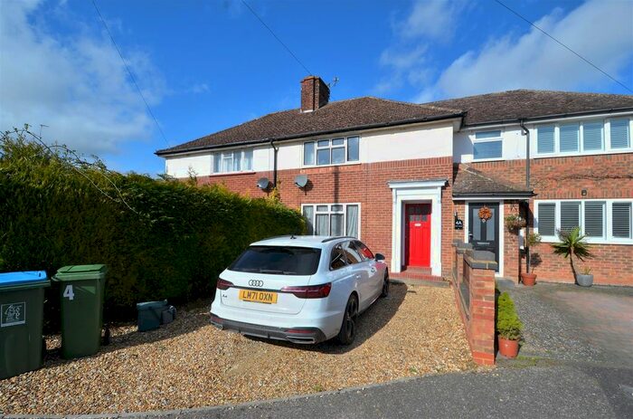 3 Bedroom Property To Rent In Bittenham Close, Stone, Aylesbury, HP17