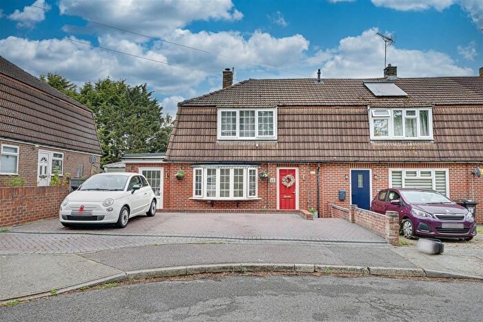 4 Bedroom End Terrace House For Sale In Irvine Road, Higham, Rochester, ME3