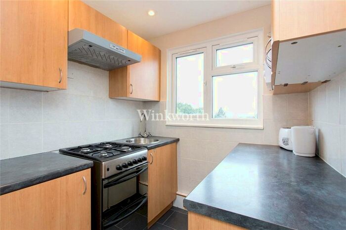 1 Bedroom Apartment To Rent In Finchley Road, London, NW11