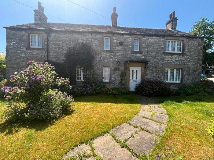 4 Bedroom Detached House For Sale In Main Street, Taddington, Buxton, SK17