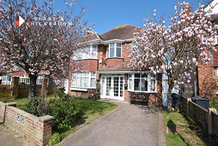 4 Bedroom Detached House For Sale In Gainsford Avenue, Clacton-on-Sea, CO15