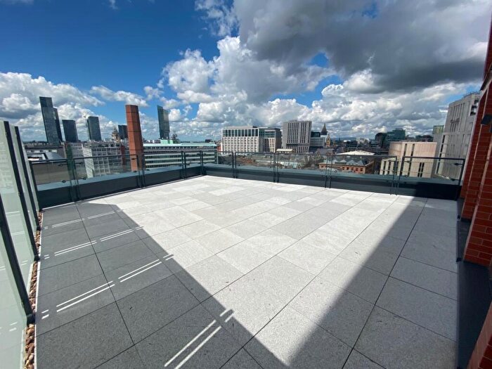 2 Bedroom Apartment To Rent In Whitworth Street Manchester, M1