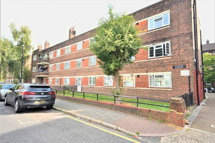 4 Bedroom Flat To Rent In Duckett Street, Stepney Green, E1