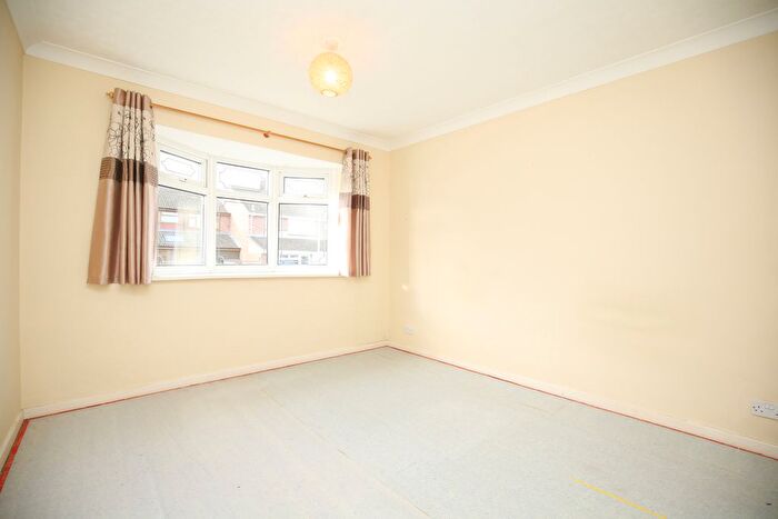 2 Bedroom Detached Bungalow For Sale In Croft Road, Atherstone, CV9