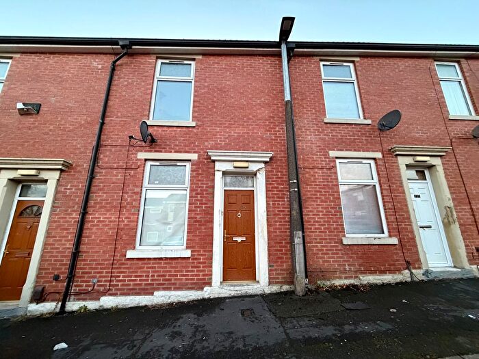 3 Bedroom Property To Rent In Lawrence Street, Blackburn, BB2