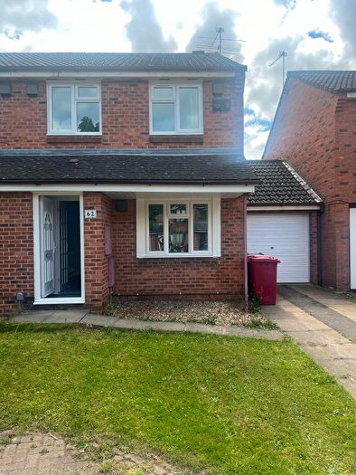 3 Bedroom End Of Terrace House To Rent In Pearl Gardens, Cippenham, Slough, SL1