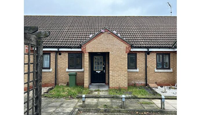 1 Bedroom Property For Sale In Aspen Court, Hornbeam Close, Brentwood, Essex, CM13